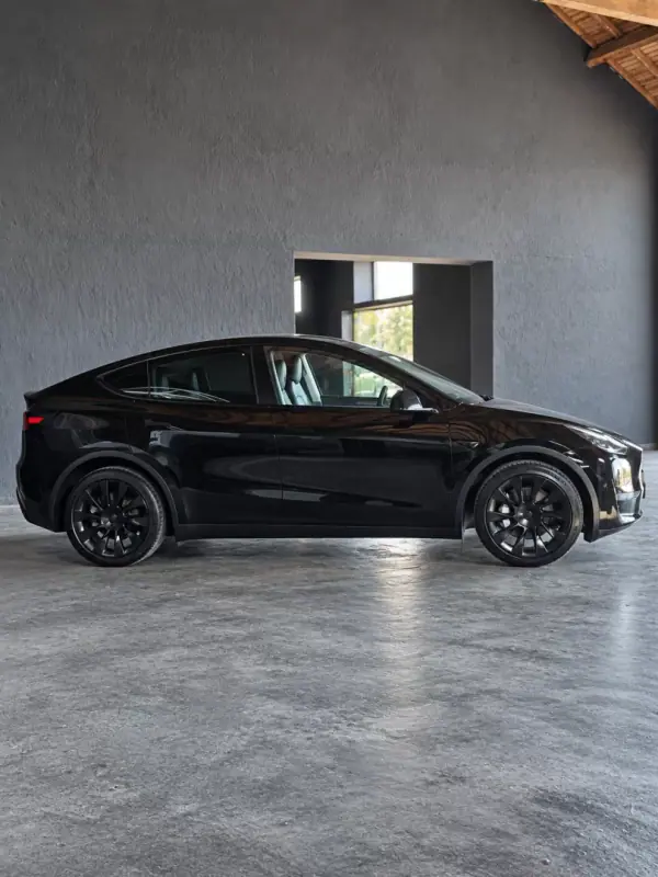 Tesla Model Y Long Range Tração Integral Premium 2023 Electric