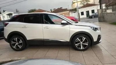 Peugeot 3008 2018 - 16990 EUR, 131000 km - AUTO.MOTO.pt - 131000km - foto 4 de 23