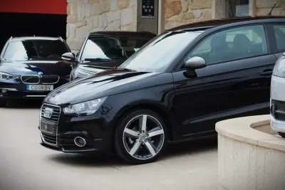 Audi A1 2011 - 11450 EUR, 136350 km - AUTO.MOTO.pt - 136350km - foto 25 de 26
