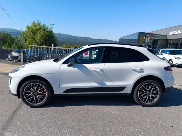 Porsche Macan 2016 - 45500 EUR, 155000 km - AUTO.MOTO.pt - 155000km - foto 2 de 32