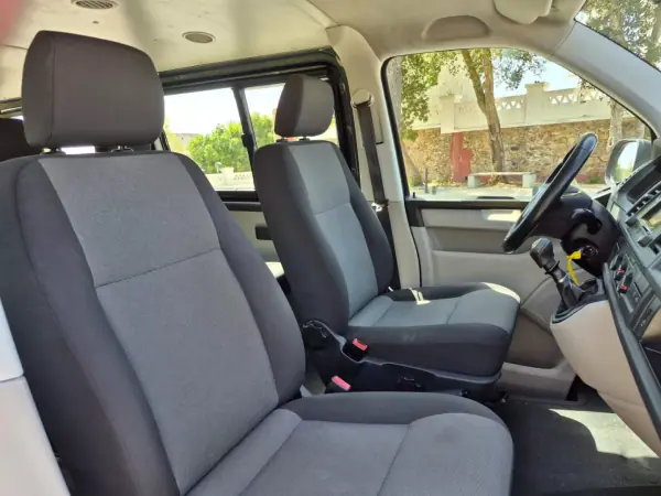 Volkswagen Transporter 2019 - 28750 EUR, 190404 km - AUTO.MOTO.pt - 190404km - foto 16 de 22