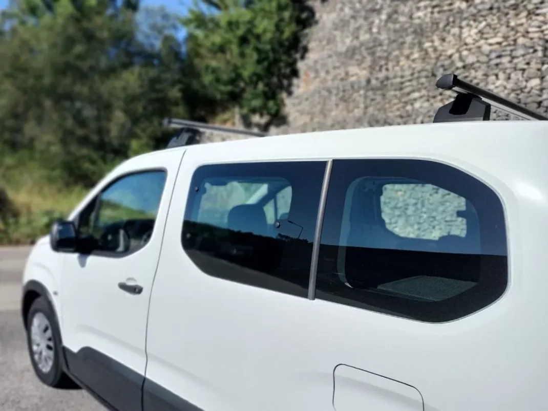 Peugeot Bipper Tepee 2020 - 19500 EUR, 110000 km - AUTO.MOTO.pt - 110000km - foto 11 de 22