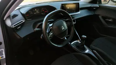 Peugeot 2008 2021 - 17999 EUR, 118000 km - AUTO.MOTO.pt - 118000km - foto 13 de 31