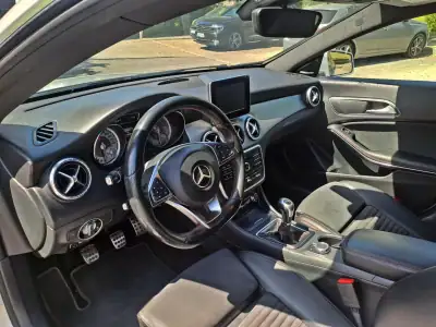 Mercedes-Benz CLA 180 2016 - 17490 EUR, 178000 km - AUTO.MOTO.pt - 178000km - foto 12 de 26