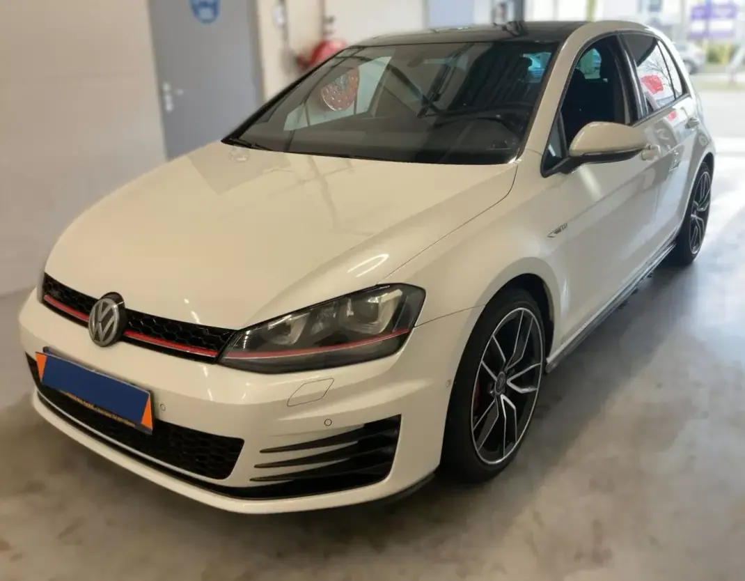 Volkswagen Golf 2013 - 18995 EUR, 182400 km - AUTO.MOTO.pt - 182400km - foto 1 de 14