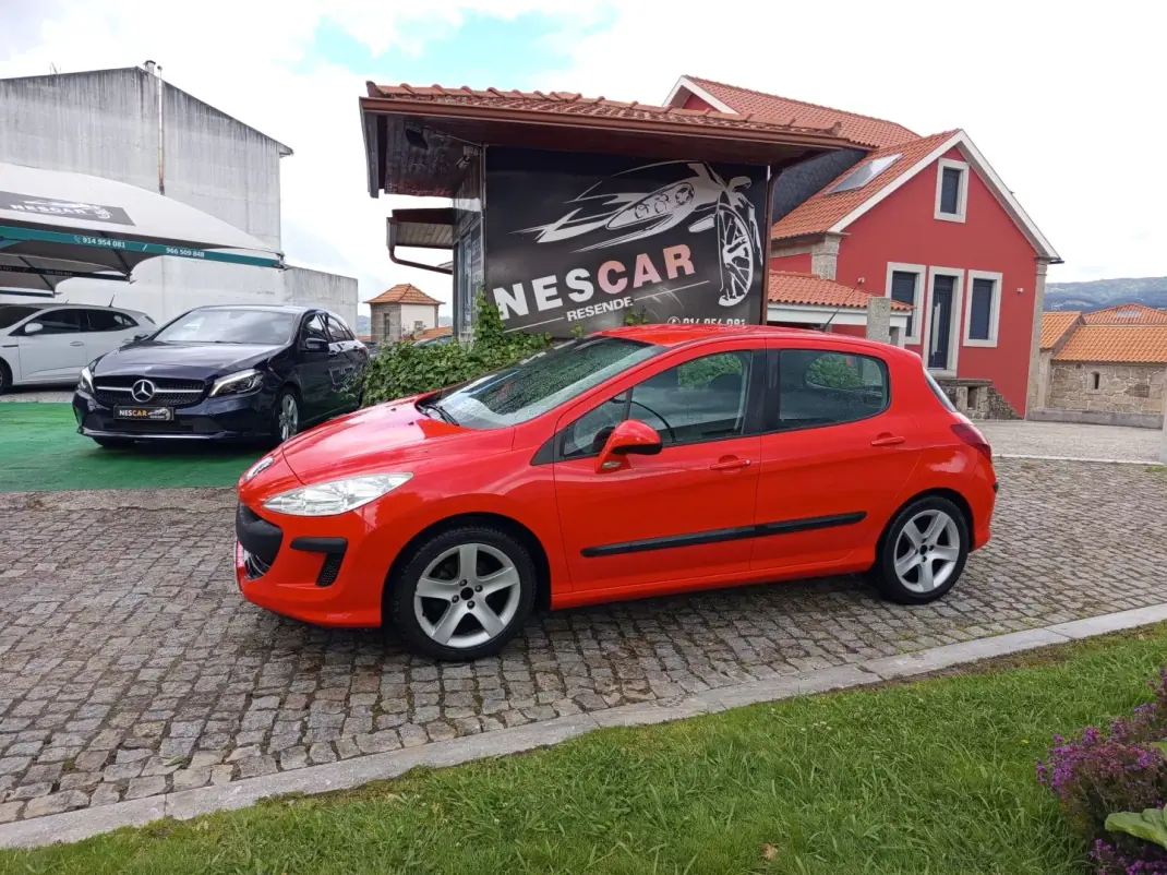 Peugeot 308 2008 - 5490 EUR, 211476 km - AUTO.MOTO.pt - 211476km - foto 1 de 10