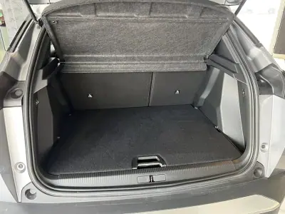 Peugeot e-2008 2022 - 21600 EUR, 30171 km - AUTO.MOTO.pt - 30171km - foto 24 de 24