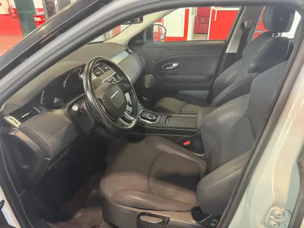 Land Rover Range Rover Evoque 2018 - 25990 EUR, 101341 km - AUTO.MOTO.pt - 101341km - foto 8 de 16