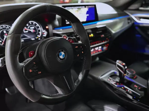 BMW M5 2019 - 98990 EUR, 87942 km - AUTO.MOTO.pt - 87942km - foto 11 de 41