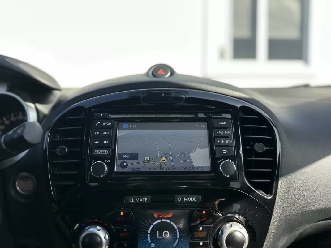 Nissan Juke 2017 - 12990 EUR, 84000 km - 84000km - foto 27 de 41