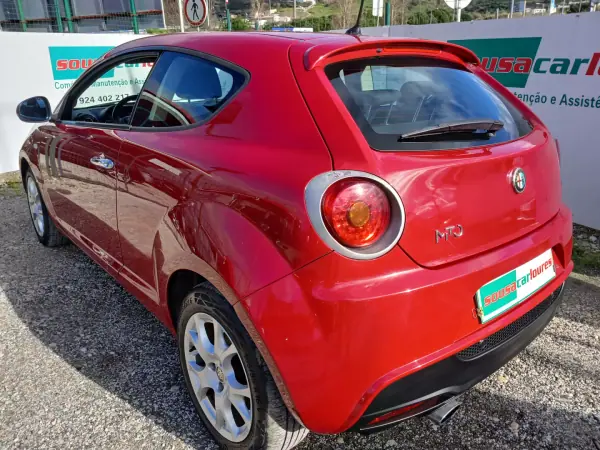 Alfa Romeo MiTo 2011 - 6950 EUR, 77076 km - AUTO.MOTO.pt - 77076km - foto 12 de 26