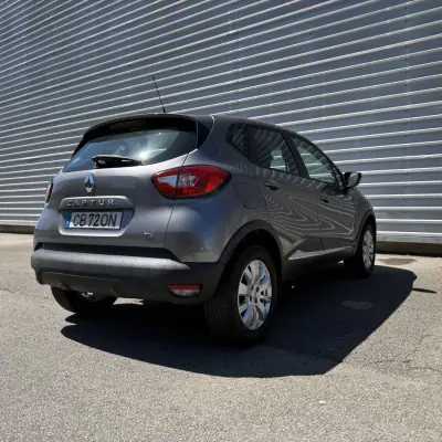 Renault Captur 2017 - 10900 EUR, 125000 km - AUTO.MOTO.pt - 125000km - foto 3 de 7