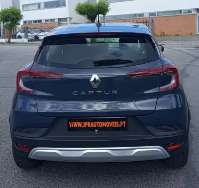 Renault Captur 2022 - 13990 EUR, 134500 km - AUTO.MOTO.pt - 134500km - foto 8 de 16