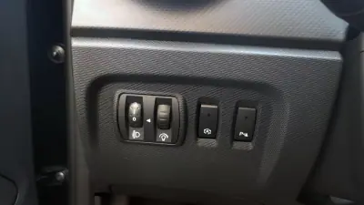 Renault Captur 2016 - 9950 EUR, 194000 km - 194000km - foto 31 de 35