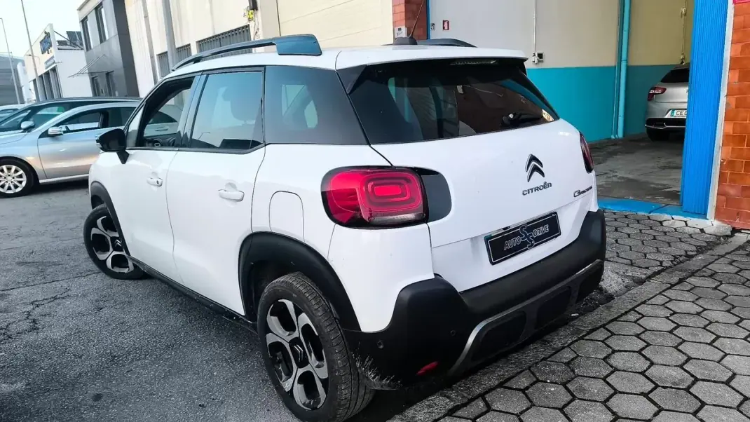 Citroën C3 Aircross 2019 - 11600 EUR, 94000 km - AUTO.MOTO.pt - 94000km - foto 8 de 17