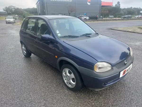 Opel Corsa 2000 - 2490 EUR, 137682 km - AUTO.MOTO.pt - 137682km - foto 11 de 27