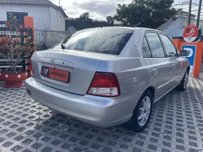 Hyundai Accent 2003 - 4250 EUR, 252434 km - AUTO.MOTO.pt - 252434km - foto 7 de 12