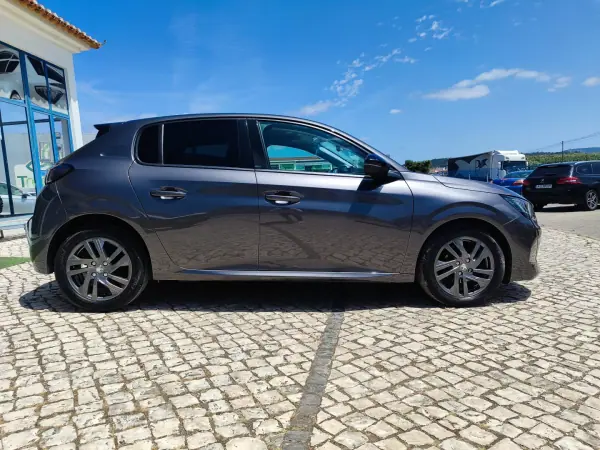 Peugeot 208 2022 - 14990 EUR, 54000 km - AUTO.MOTO.pt - 54000km - foto 5 de 22