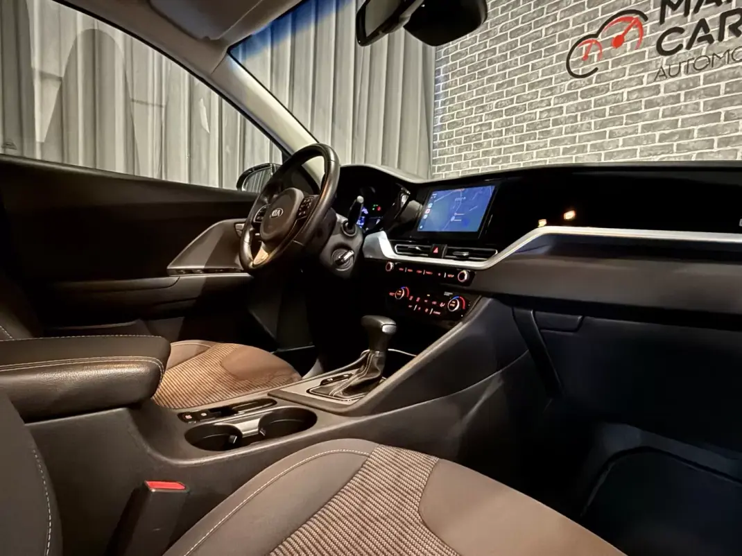 Kia Niro 2020 - 17490 EUR, 168000 km - AUTO.MOTO.pt - 168000km - foto 20 de 21