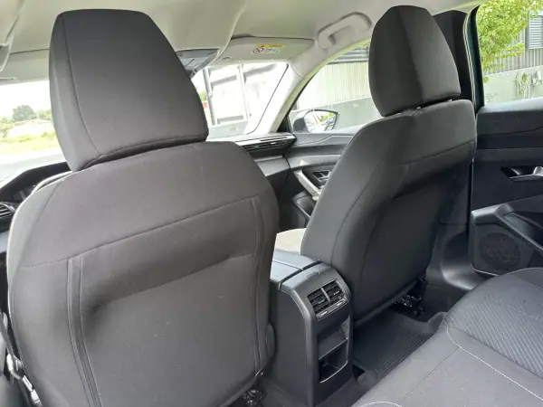 Peugeot 308 SW 2022 - 15500 EUR, 200000 km - AUTO.MOTO.pt - 200000km - foto 56 de 60