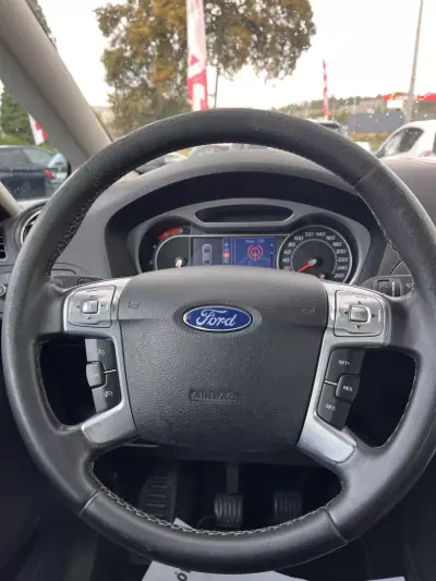 Ford S-Max 2010 - 11000 EUR, 197560 km - AUTO.MOTO.pt - 197560km - foto 13 de 19