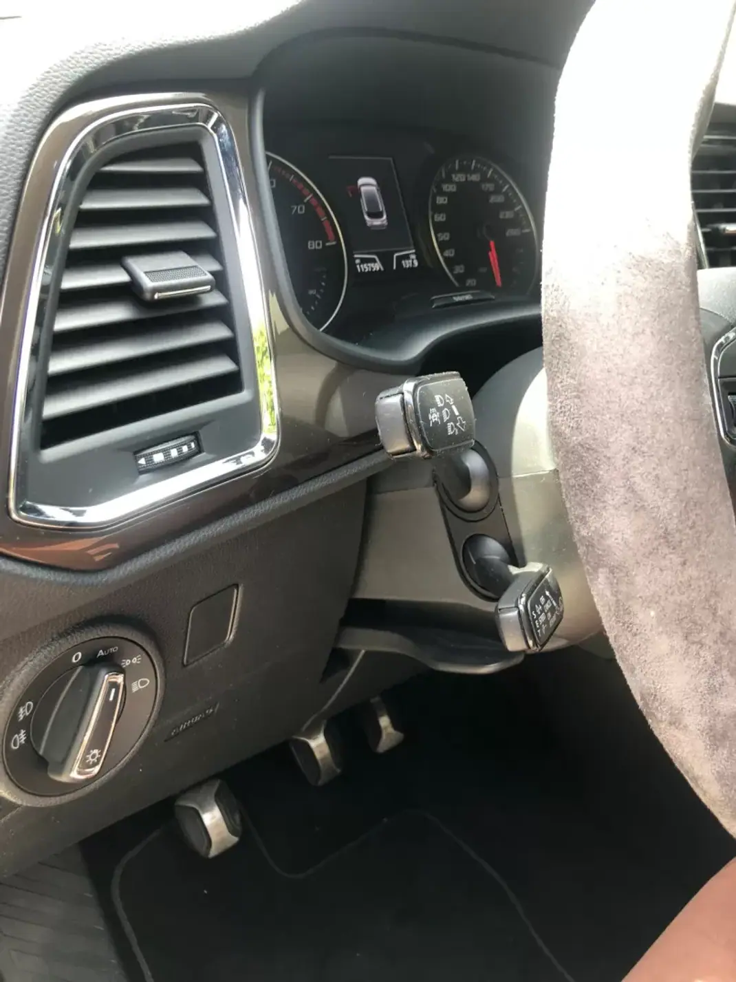 SEAT Ateca 2017 - 16900 EUR, 115000 km - 115000km - foto 12 de 37