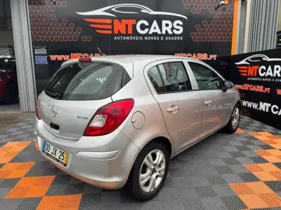 Opel Corsa 2010 - 3900 EUR, 271376 km - AUTO.MOTO.pt - 271376km - foto 2 de 10