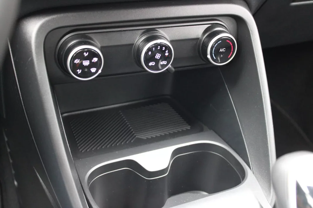 Citroën C3 2025 - 20900 EUR, 1769 km - AUTO.MOTO.pt - 1769km - foto 12 de 20