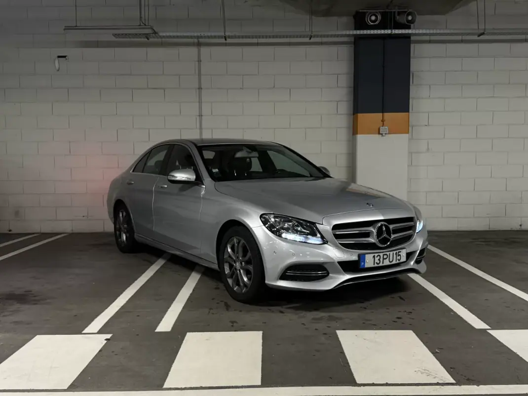 Mercedes-Benz C 180 2015 - 12000 EUR, 280000 km - AUTO.MOTO.pt - 280000km - foto 1 de 9