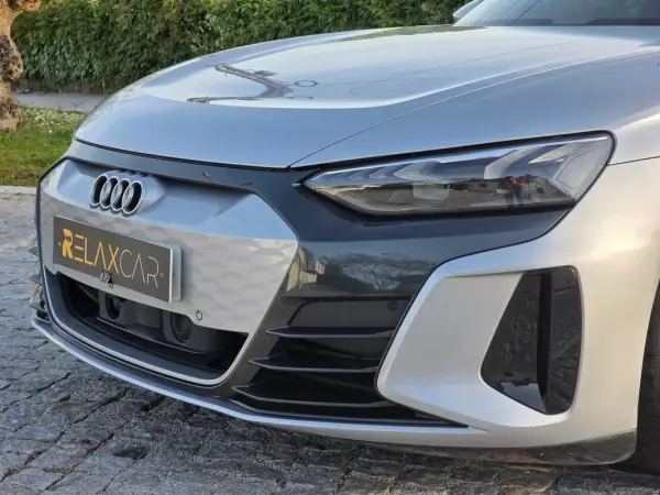 Audi e-tron GT 2021 - 52499 EUR, 100000 km - AUTO.MOTO.pt - 100000km - foto 7 de 46