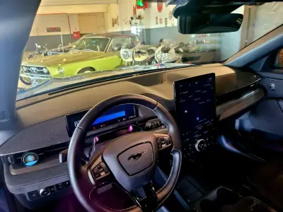 Ford Mustang Mach-E 2022 - 59990 EUR, 49187 km - AUTO.MOTO.pt - 49187km - foto 30 de 32