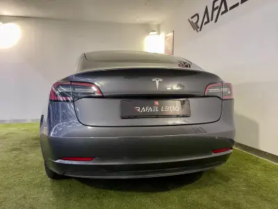 Tesla Model 3 2022 - 29700 EUR, 49000 km - AUTO.MOTO.pt - 49000km - foto 9 de 43