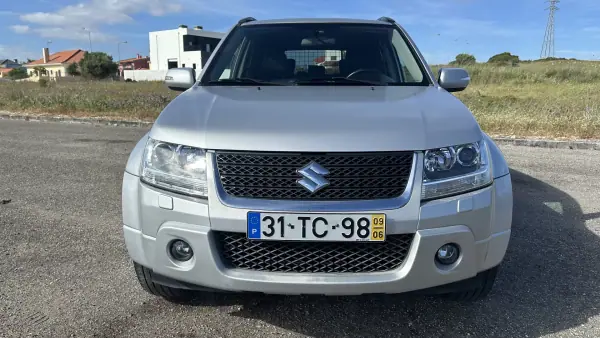 Suzuki Grand Vitara 2009 - 9900 EUR, 121000 km - AUTO.MOTO.pt - 121000km - foto 3 de 18