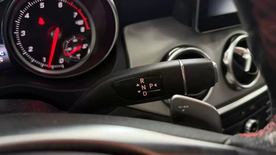 Mercedes-Benz GLA 250 2017 - 26990 EUR, 119434 km - AUTO.MOTO.pt - 119434km - foto 30 de 33