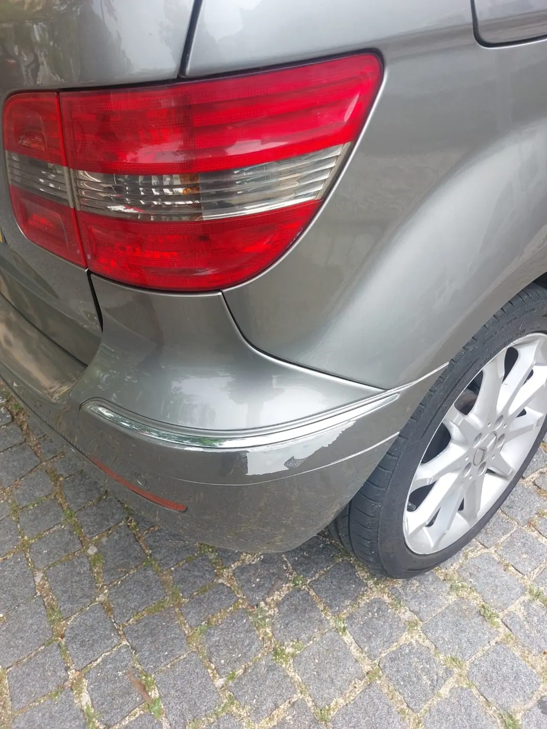 Mercedes-Benz B 150 2007 - 5000 EUR, 164300 km - AUTO.MOTO.pt - 164300km - foto 3 de 5