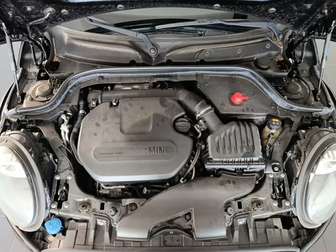 MINI Cooper 2019 - 16200 EUR, 80000 km - 80000km - foto 17 de 52