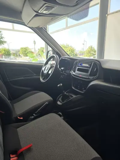 Fiat DOBLO 1.3 M-JET 3 LUG. 2021 - 13500 EUR, 119327 km - AUTO.MOTO.pt - 119327km - foto 15 de 16