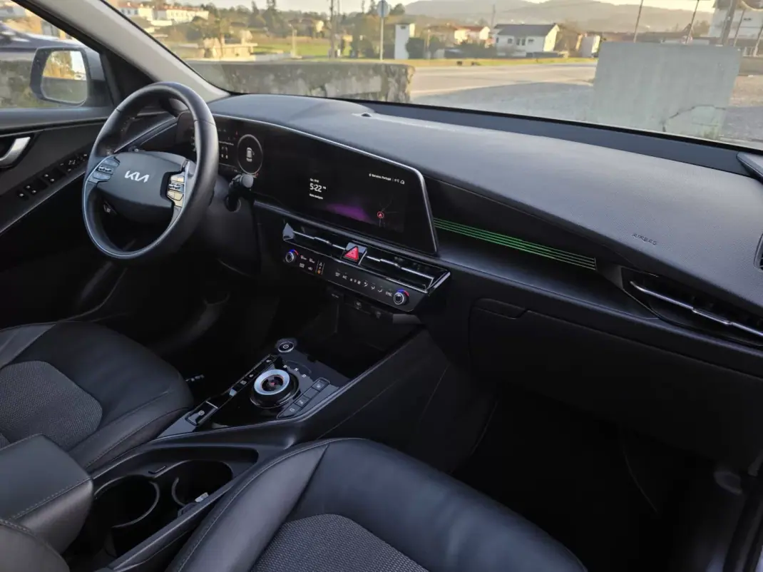 Kia Niro EV 2022 - 23990 EUR, 89000 km - AUTO.MOTO.pt - 89000km - foto 45 de 46