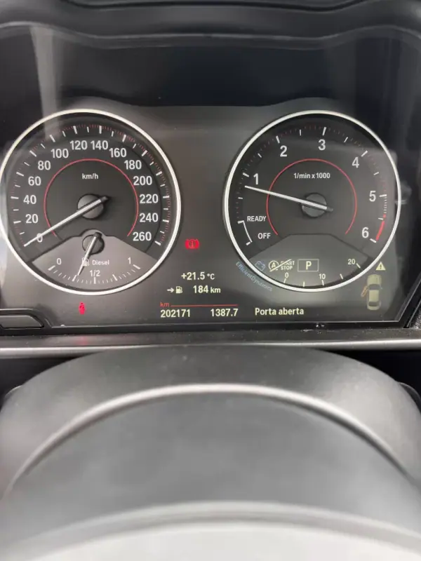BMW 218 2015 - 18000 EUR, 202170 km - AUTO.MOTO.pt - 202170km - foto 22 de 31