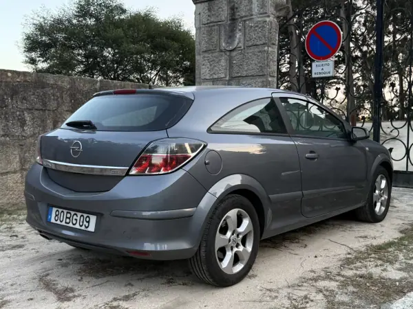 Opel Astra GTC 1.6 Easytronic 2006 Petrol
