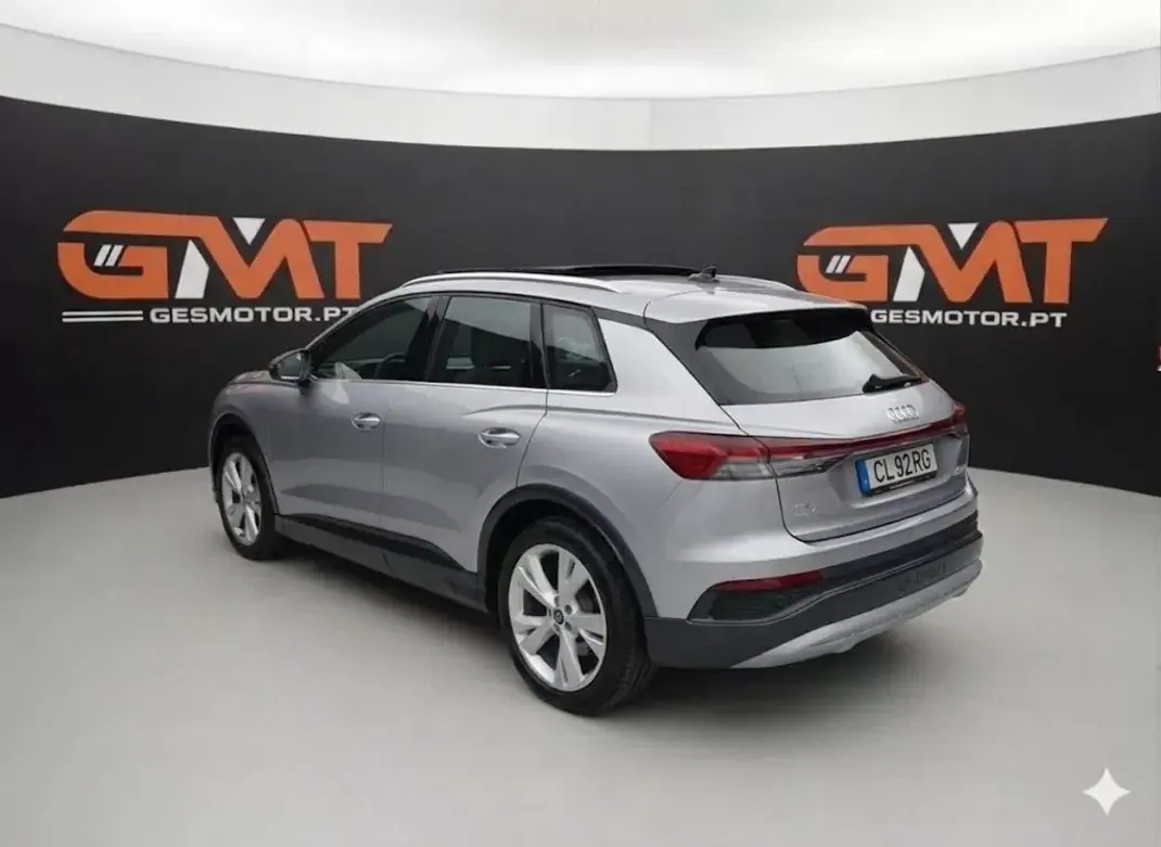 Audi Q4 e-tron 2025 - 45900 EUR, 14896 km - 14896km - foto 4 de 29