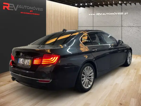 BMW 520 2013 - 14450 EUR, 281710 km - 281710km - foto 3 de 21