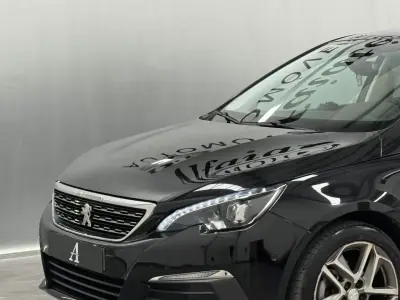 Peugeot 308 2018 - 11890 EUR, 159000 km - AUTO.MOTO.pt - 159000km - foto 11 de 35