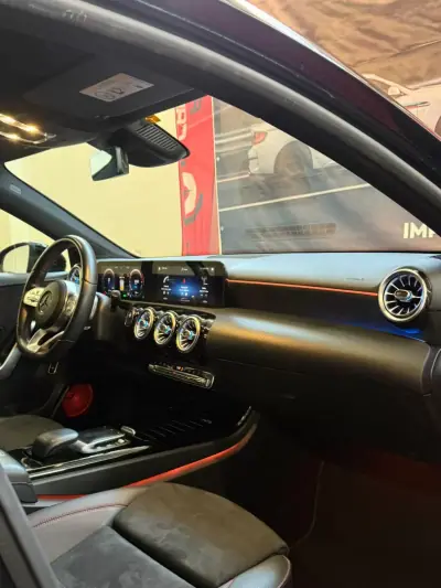 Mercedes-Benz A 250e 2020 - 24900 EUR, 142000 km - AUTO.MOTO.pt - 142000km - foto 7 de 9