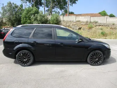 Ford Focus SW 2010 - 5900 EUR, 188000 km - AUTO.MOTO.pt - 188000km - foto 4 de 12