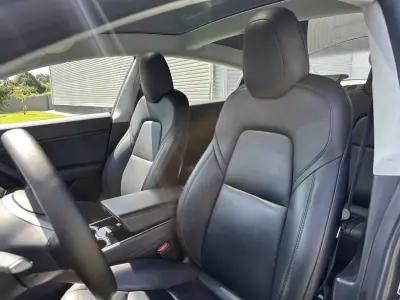 Tesla Model 3 2019 - 21900 EUR, 86000 km - AUTO.MOTO.pt - 86000km - foto 30 de 64