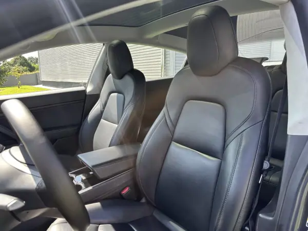 Tesla Model 3 2019 - 21900 EUR, 86000 km - AUTO.MOTO.pt - 86000km - foto 30 de 64