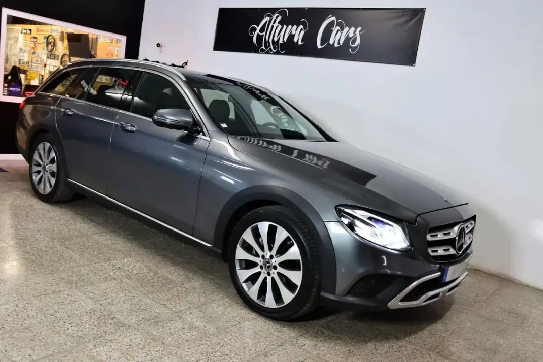 Mercedes-Benz E 220 2018 - 29900 EUR, 230000 km - AUTO.MOTO.pt - 230000km - foto 24 de 32