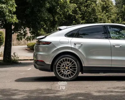 Porsche Cayenne Coupé 2021 - 73990 EUR, 30630 km - AUTO.MOTO.pt - 30630km - foto 52 de 56