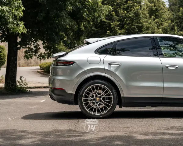 Porsche Cayenne Coupé 2021 - 73990 EUR, 30630 km - AUTO.MOTO.pt - 30630km - foto 52 de 56